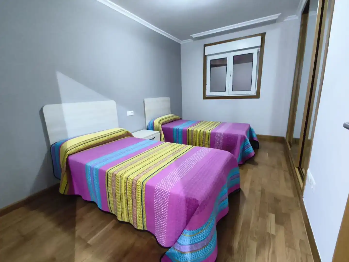 Schlafzimmer von Wohnung zur Miete in Viveiro mit Abstellraum, Schwimmbad und Möbliert