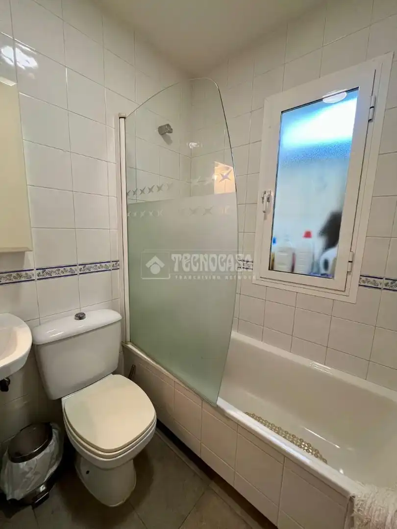 Baño de Piso en venta en Valdepeñas con Aire acondicionado, Calefacción y Terraza
