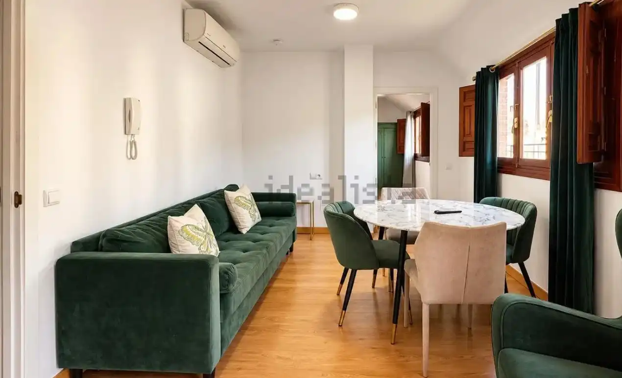 Living room of Attic for rent in Granada  with Air Conditioner, Heating and Terrace