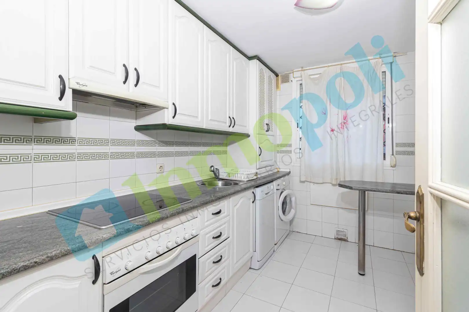 Küche von Wohnung zum Verkauf in Badajoz mit Klimaanlage, Heizung und Privatgarten