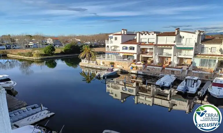 Vista exterior de Apartamento en venta en Empuriabrava con Aire acondicionado, Calefacción y Terraza