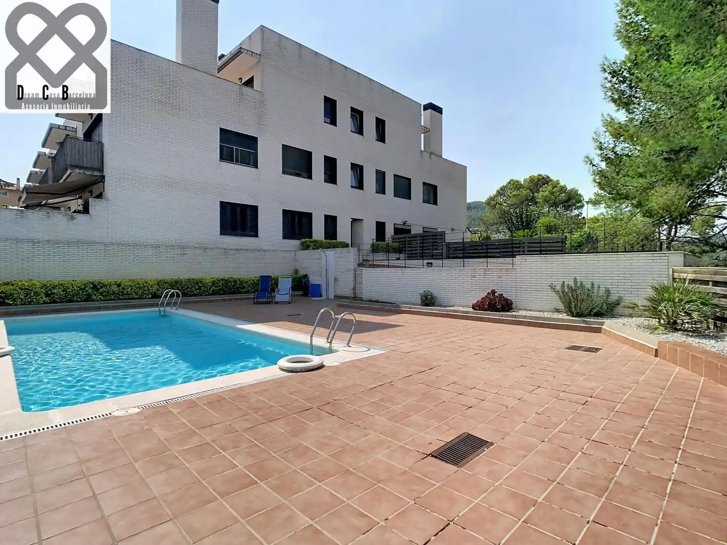 Swimming pool of Flat for sale in Corbera de Llobregat  with Air Conditioner, Heating and Terrace