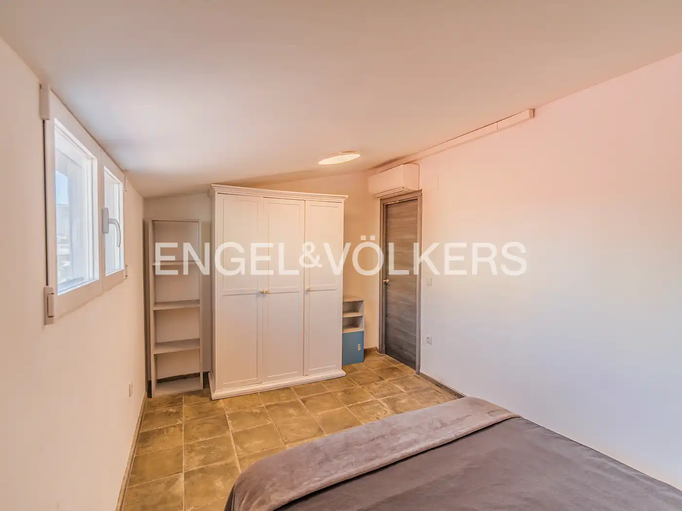 Schlafzimmer von Dachboden zur Miete in Alicante / Alacant mit Klimaanlage, Heizung und Terrasse