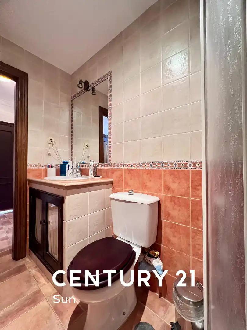 Baño de Casa adosada en venta en Estepona con Jardín privado, Terraza y Lavadora