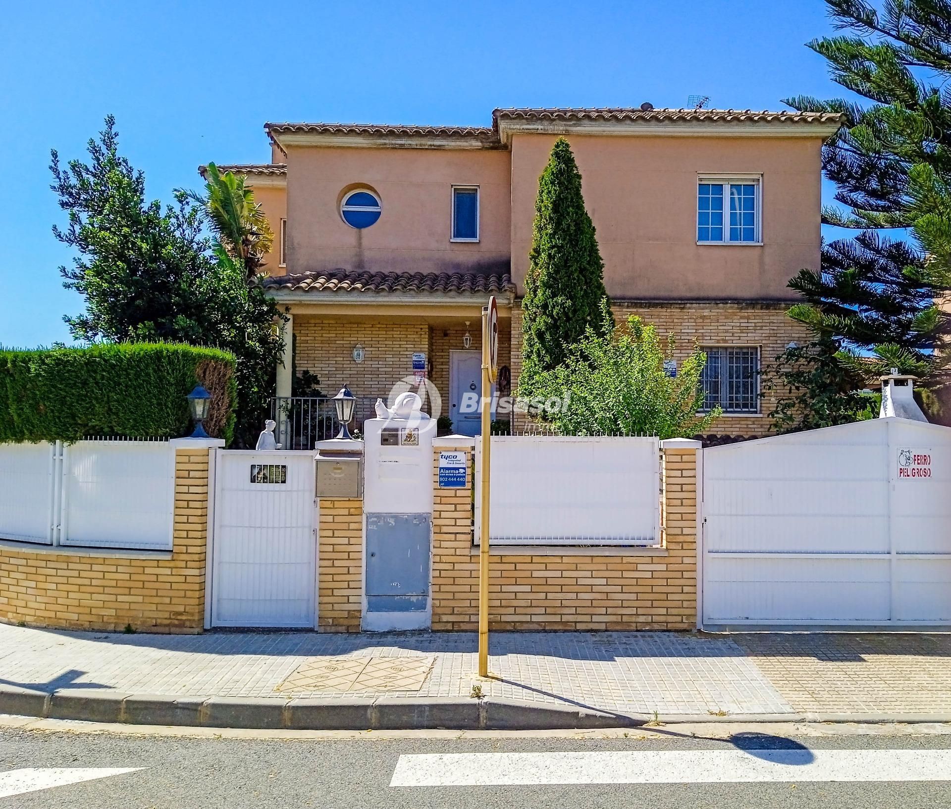 Exterior view of House or chalet for sale in Cambrils  with Heating, Private garden and Parquet flooring