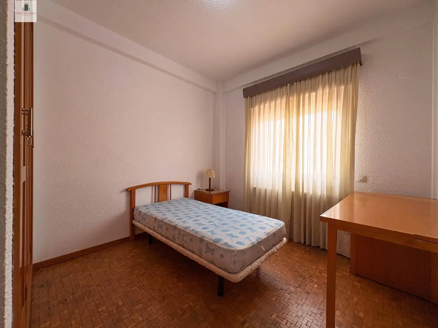 Bedroom of Flat for rent in Badajoz  with Air Conditioner, Heating and Furnished