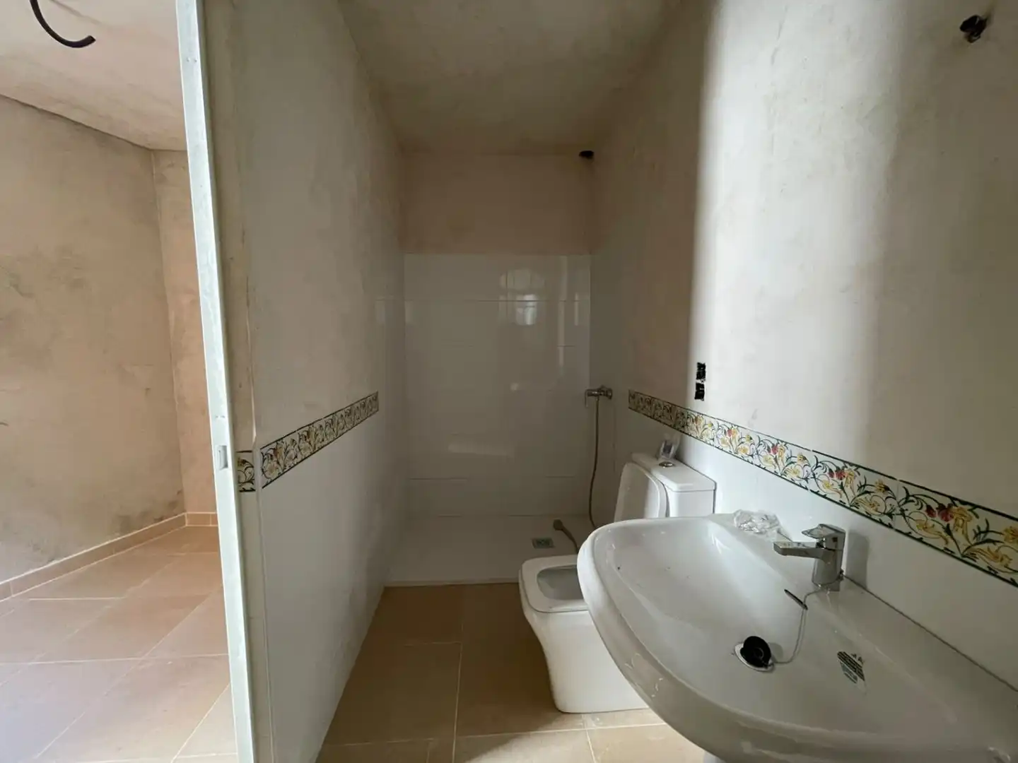 Bathroom of Houses for sale in Calzada de Calatrava  with Balcony