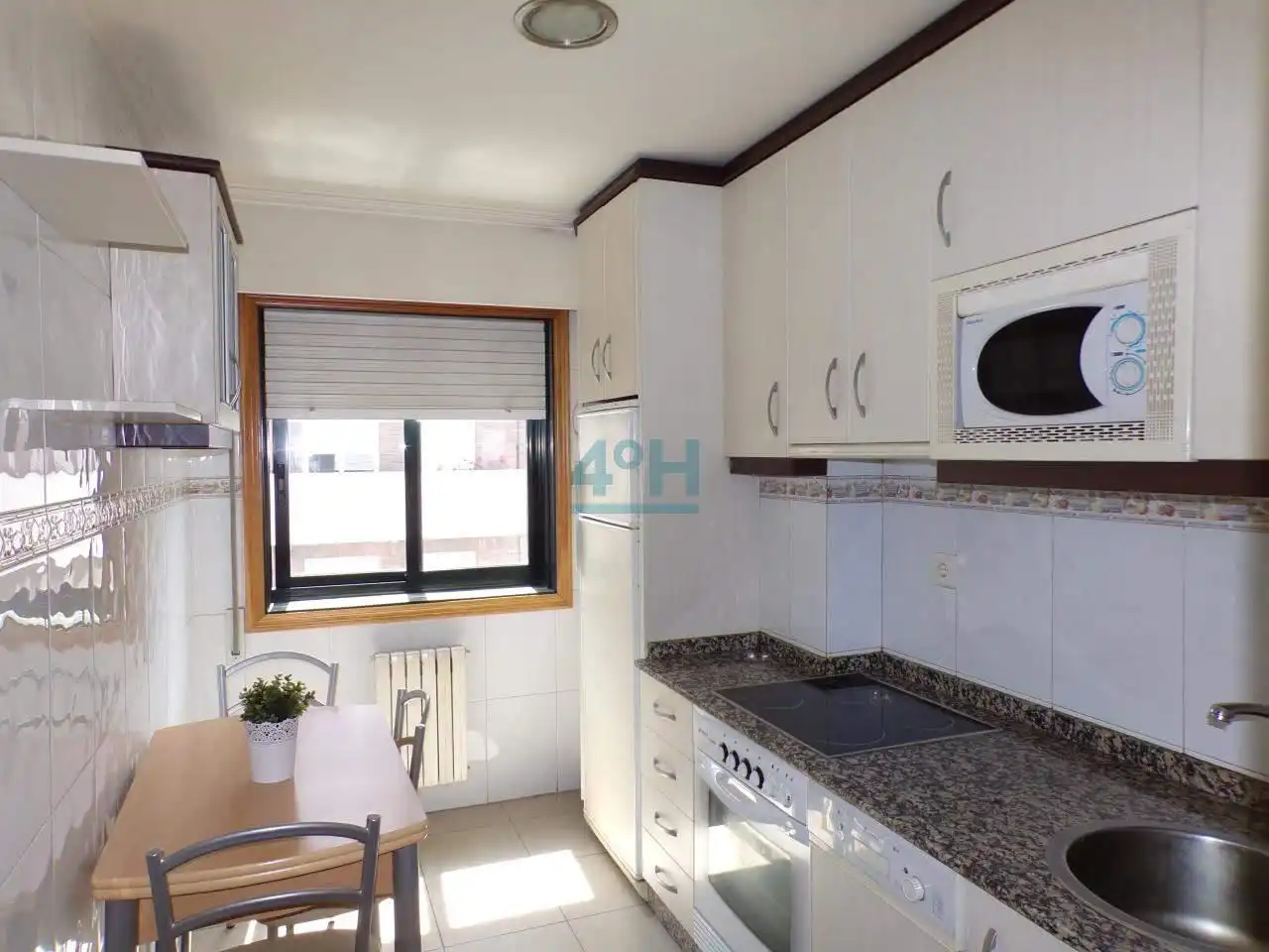 Kitchen of Apartments for rent in Ourense Capital   with Heating and Furnished
