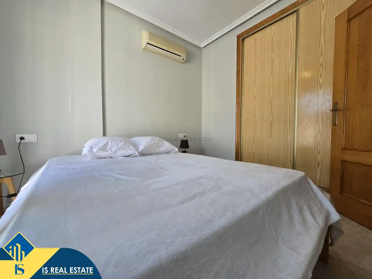Habitación de Dúplex en venta en Torrevieja con Terraza y Amueblado