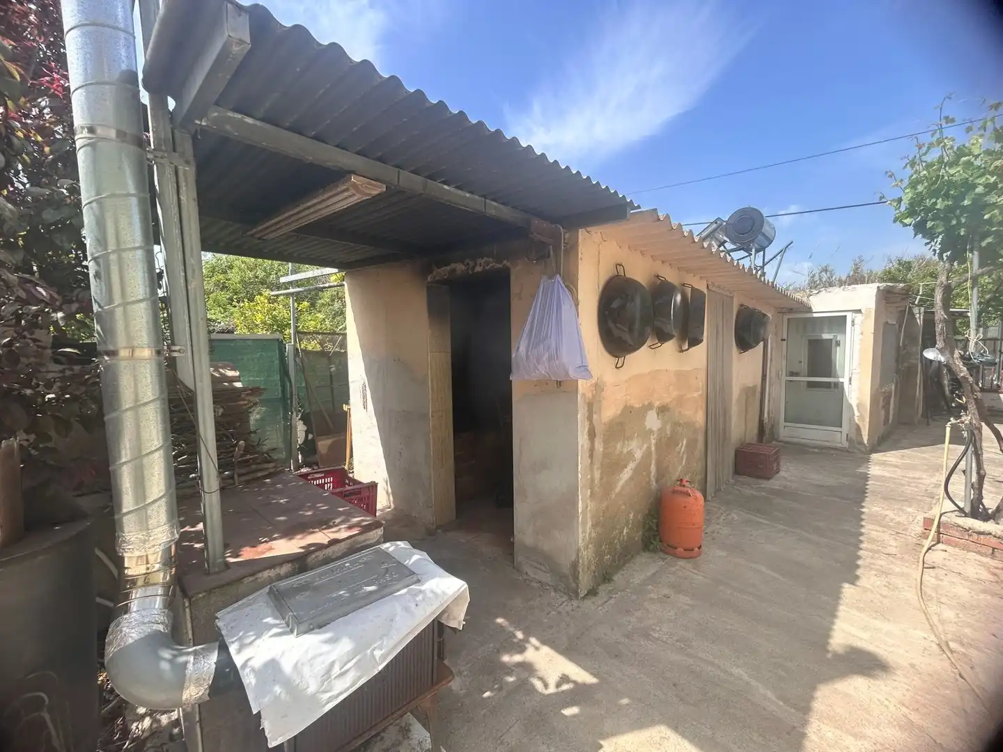 Vista exterior de Casa o xalet en venda en Sagunto / Sagunt amb Aire condicionat, Calefacció i Jardí privat