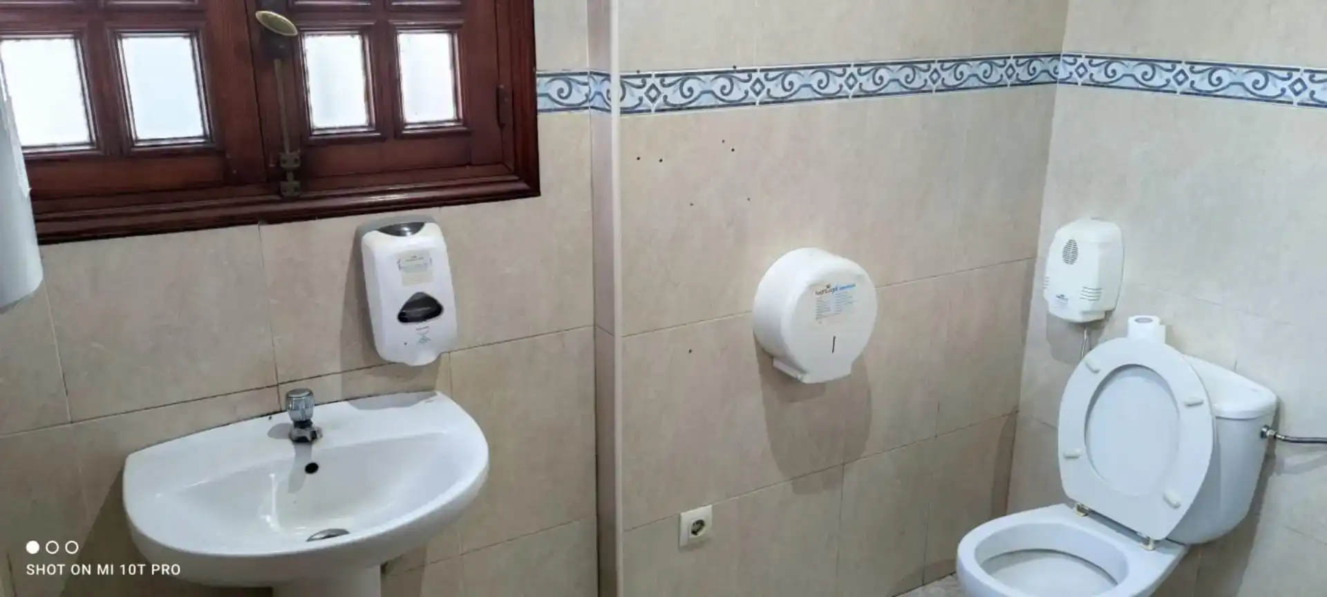 Bany de Local de lloguer en A Veiga 