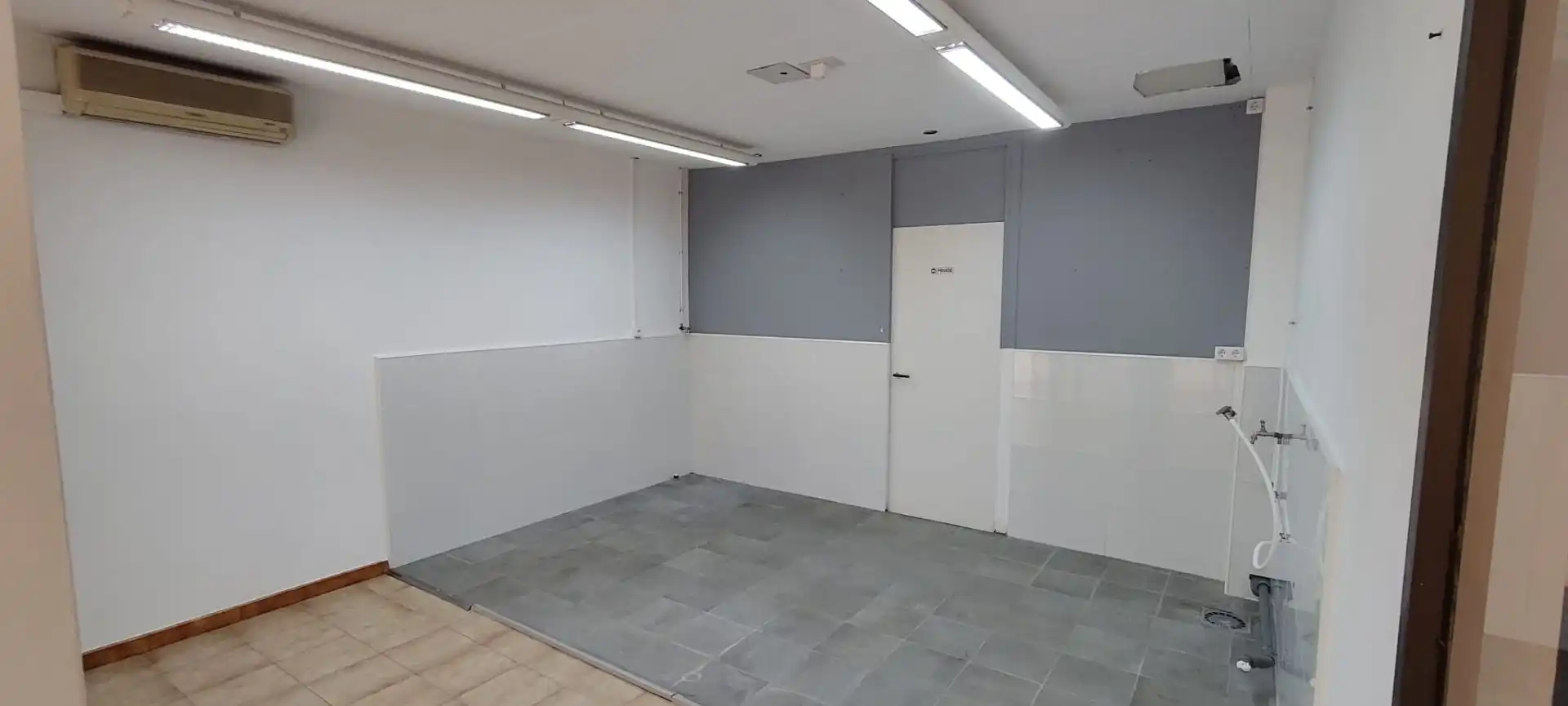 Business premises for sale in Poble, imagen 3