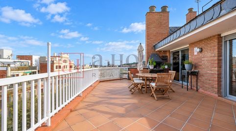 ÁTICO ESQUINERO CON TERRAZA DE 125M2 Y VISTAS PANORÁMICAS A TODA BARCELONA EN SANT ANTONI, imatge 2