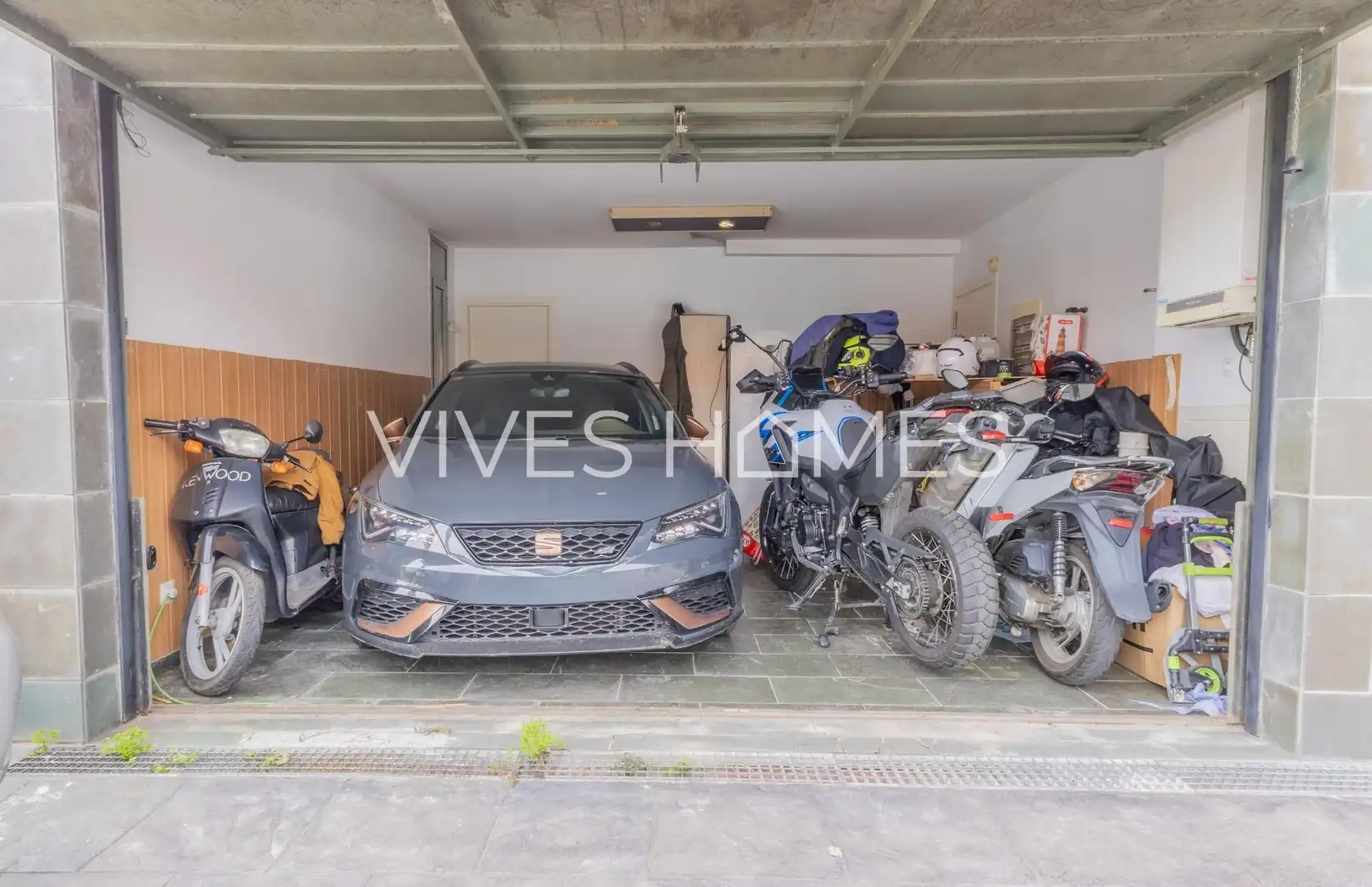 Parking of Houses for sale in Mataró  with Heating, Private garden and Terrace