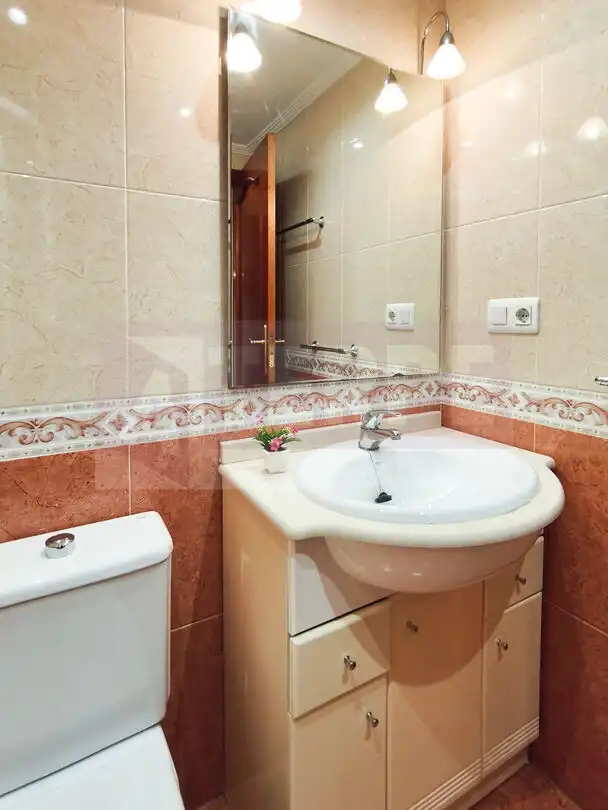 Bathroom of Flat for sale in Errenteria  with Heating, Furnished and Balcony