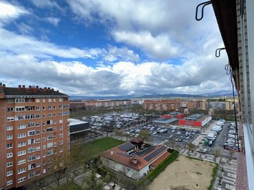 Flat with balcony for sale in Arriaga - Lakua