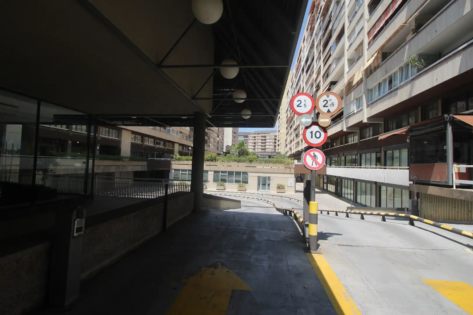 Einzelparkplatz mit Aufzug zum Verkauf in Carrer de València 3, imagen 8