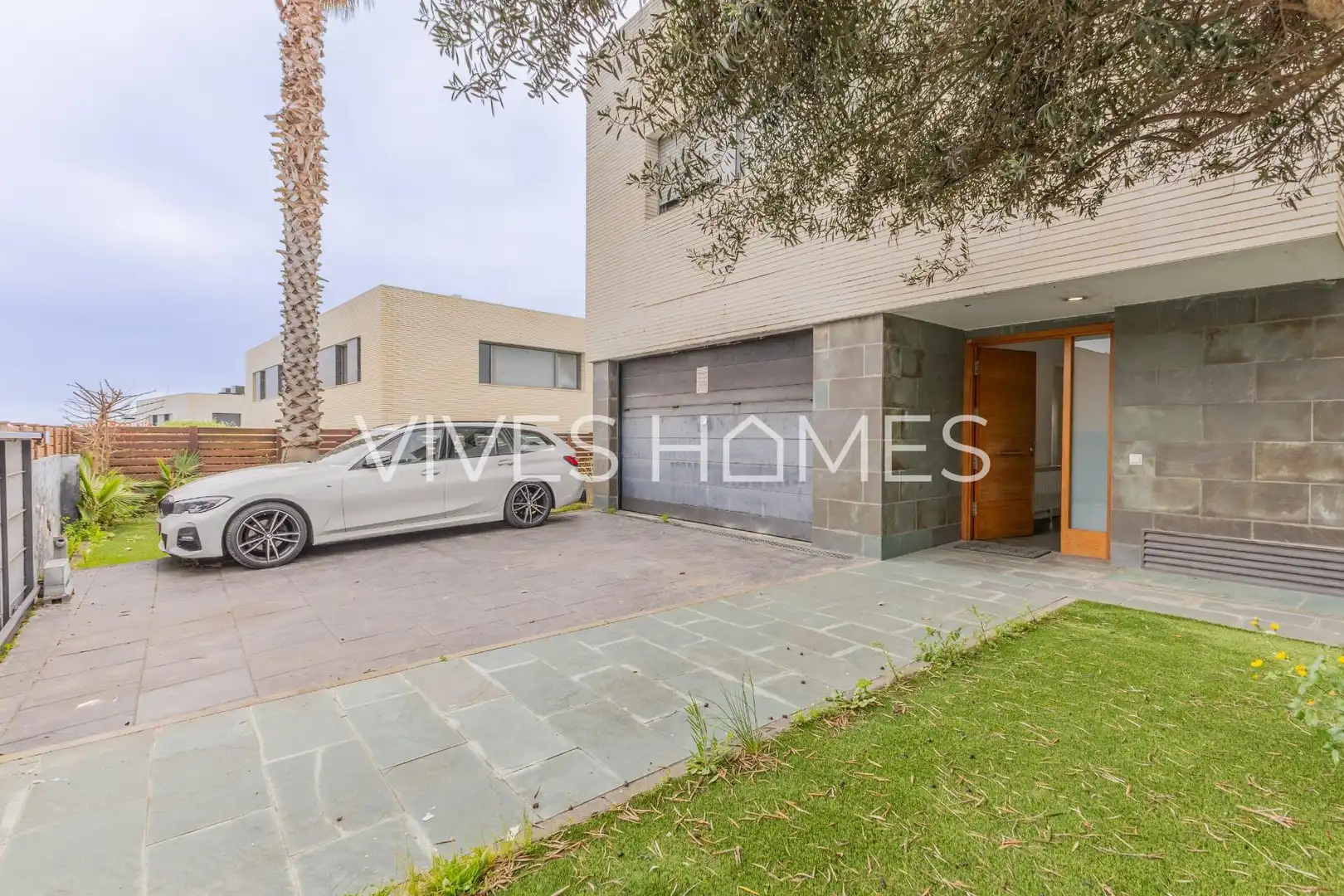 Exterior view of Houses for sale in Mataró  with Heating, Private garden and Terrace