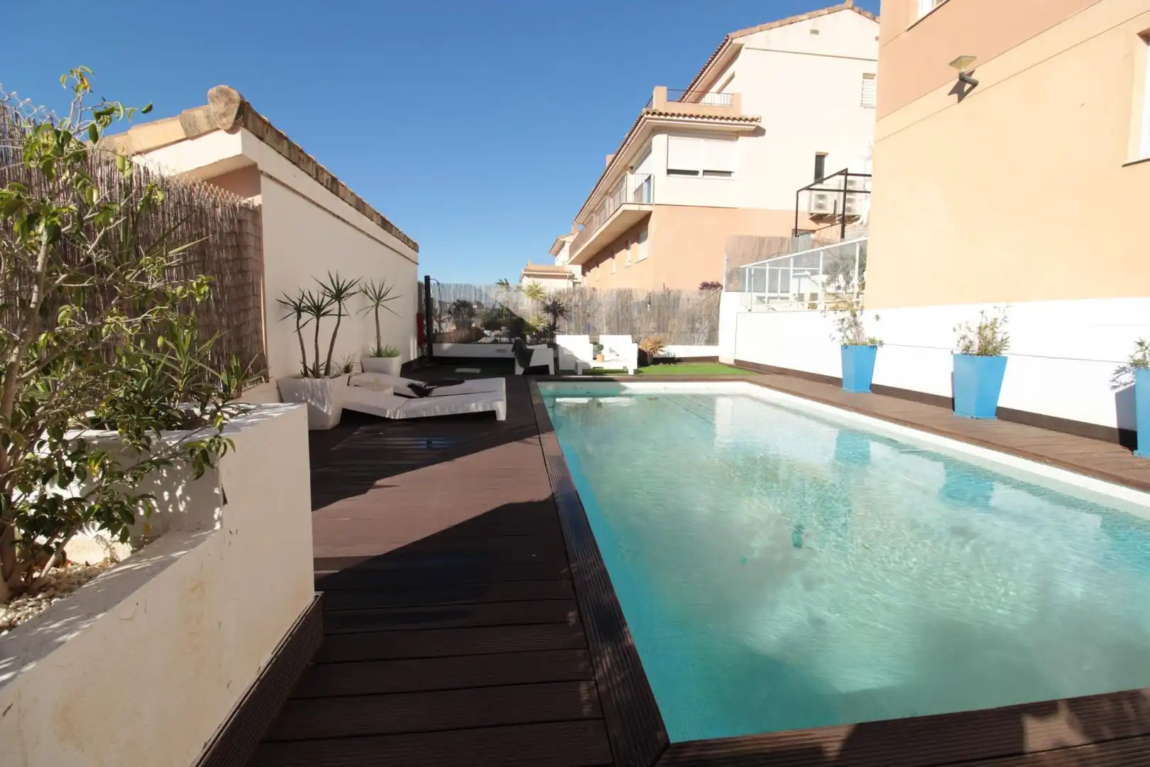Piscina de Casa o xalet en venda en Alzira amb Aire condicionat, Jardí privat i Parquet