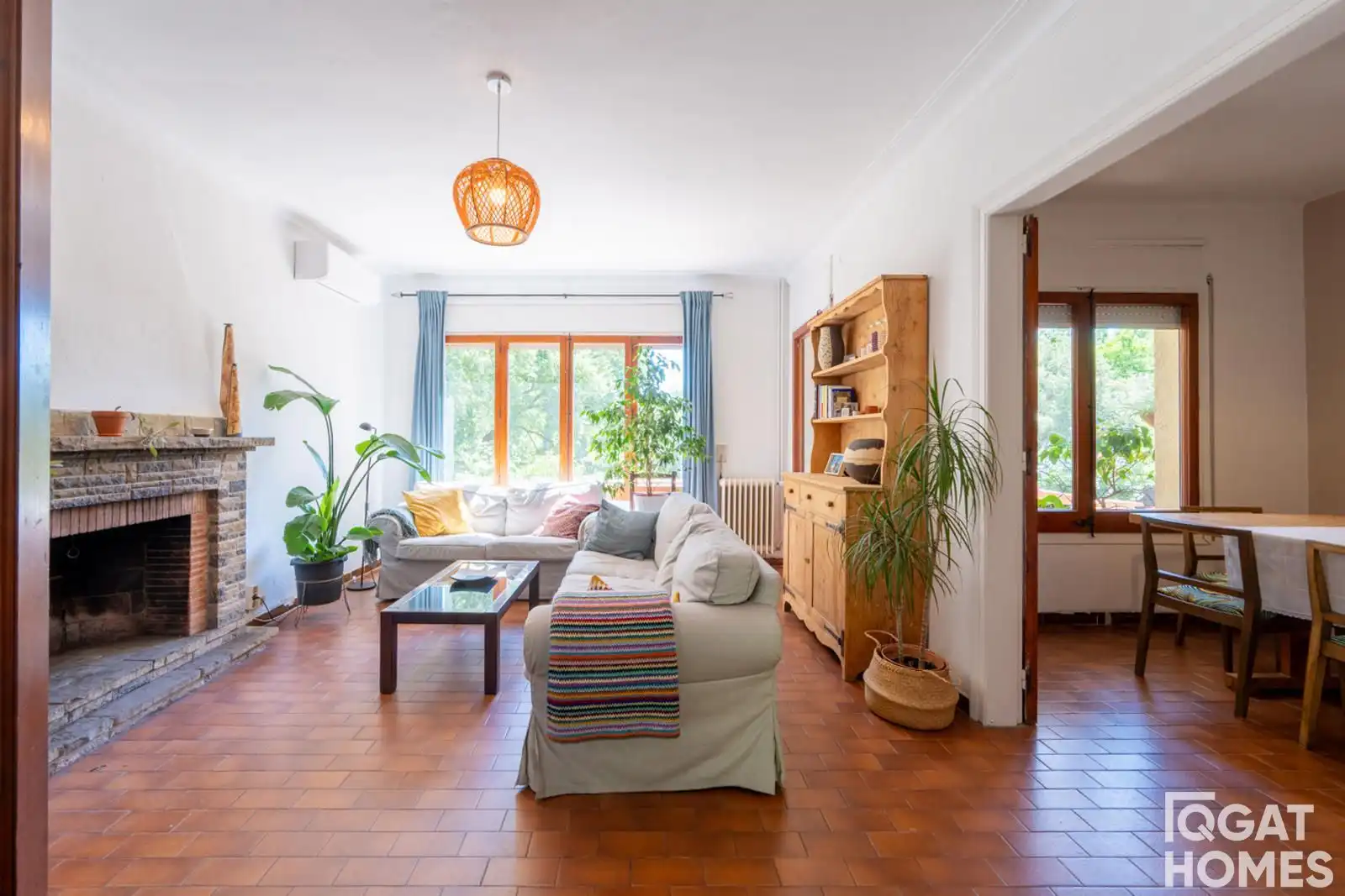 Living room of Houses for sale in Sant Cugat del Vallès  with Air Conditioner, Heating and Terrace