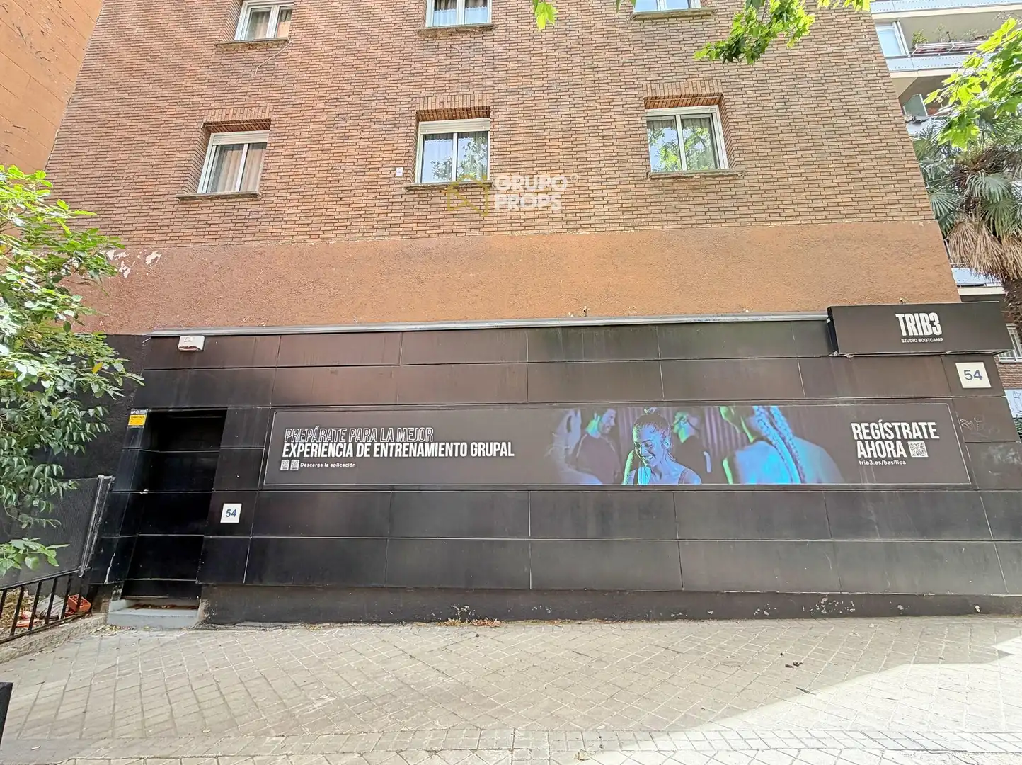 Vista exterior de Local de alquiler en Madrid