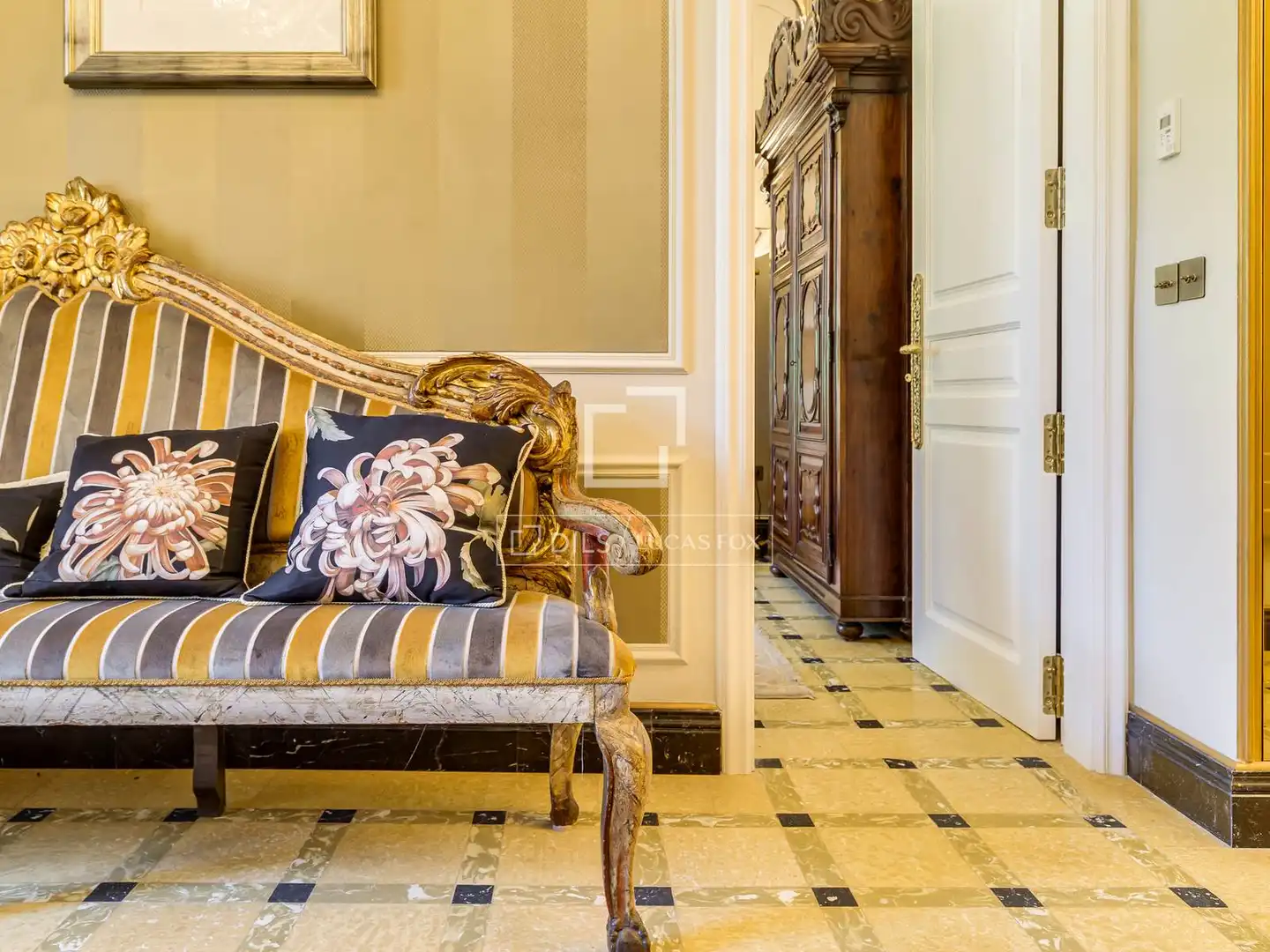 Flat for sale in Barcelona  with Air Conditioner, Heating and Furnished