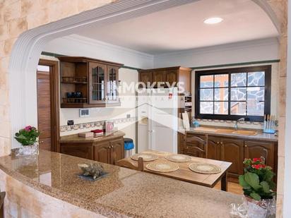 Kitchen of House or chalet for sale in El Sauzal  with Terrace and Swimming Pool