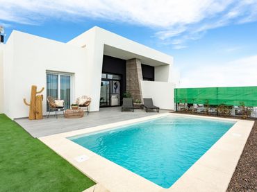 Casa bifamiliare con piscina in vendita a Algorfa