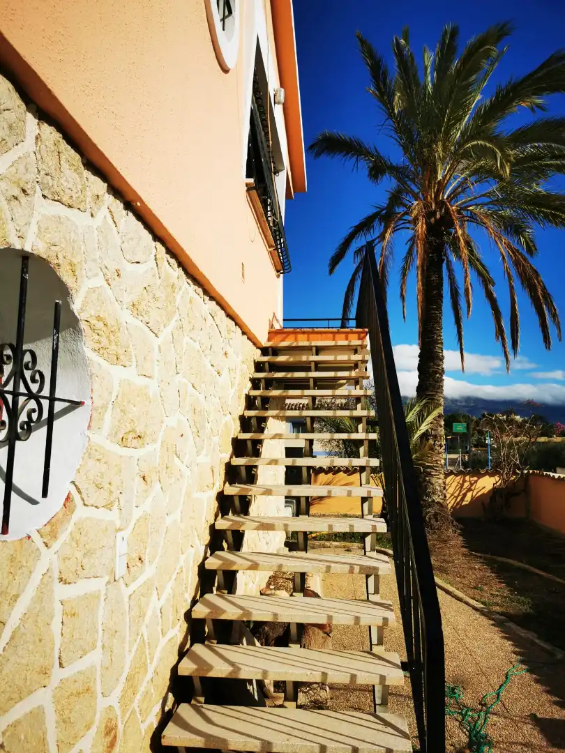 Vista exterior de Casa o chalet de alquiler en Polop con Calefacción, Jardín privado y Terraza