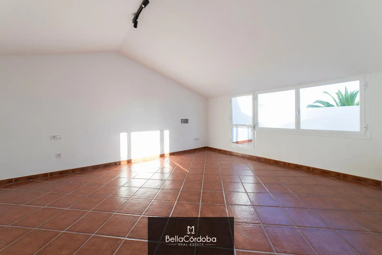 Houses for sale in Córdoba  with Air Conditioner, Heating and Terrace