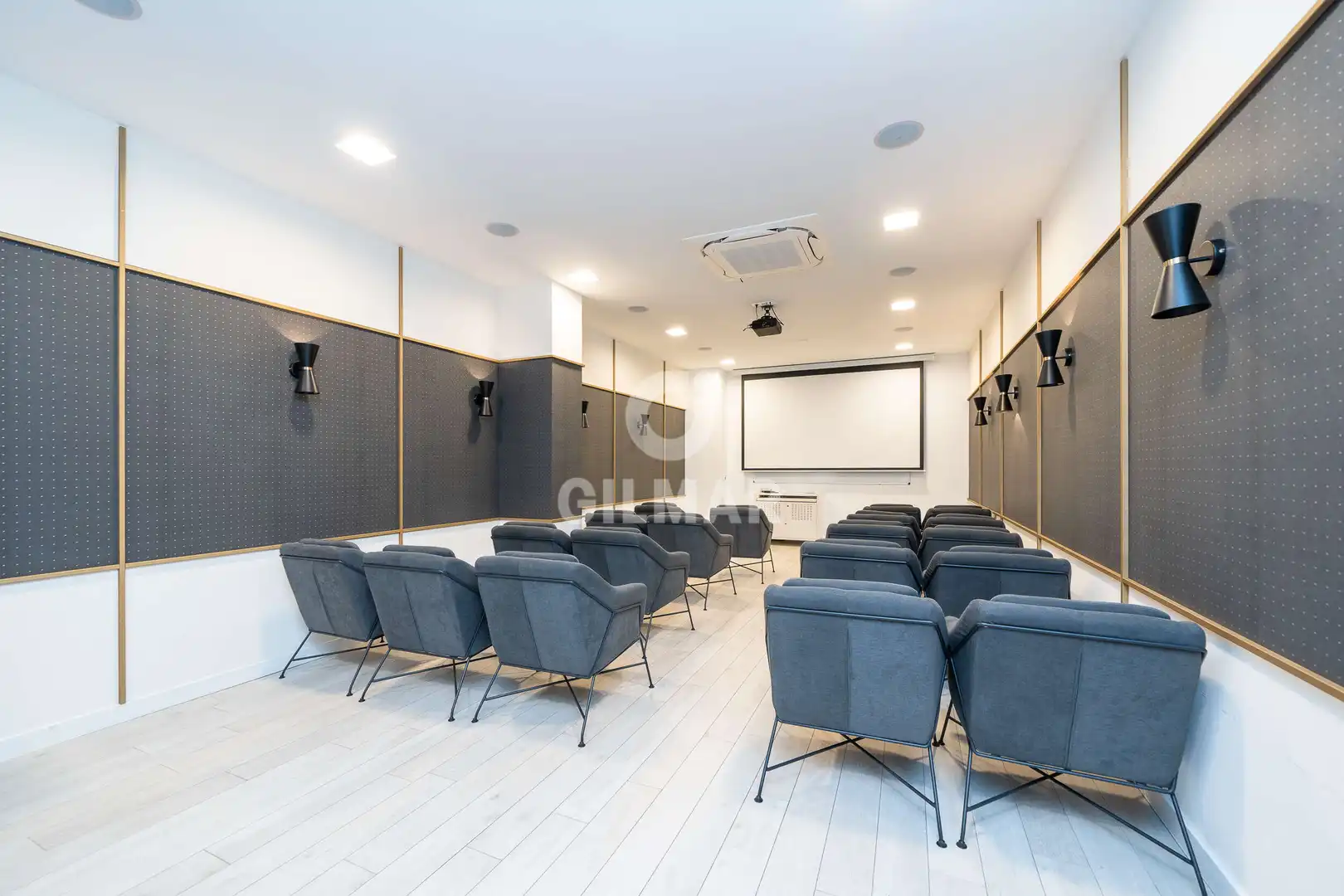 Flat for sale in Madrid  with Heating, Private garden and Storage room
