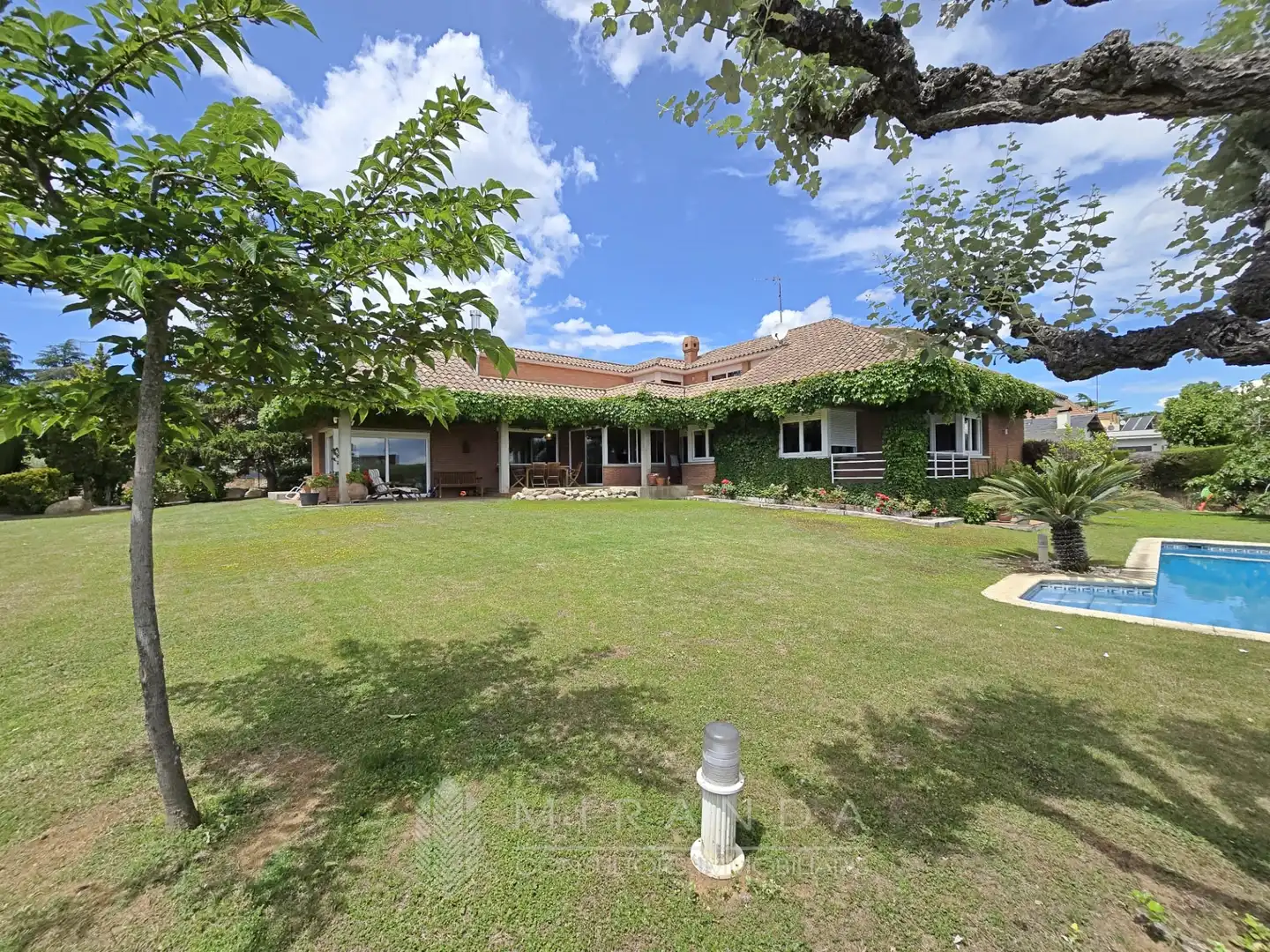 Garden of Houses for sale in Canovelles  with Air Conditioner, Heating and Private garden