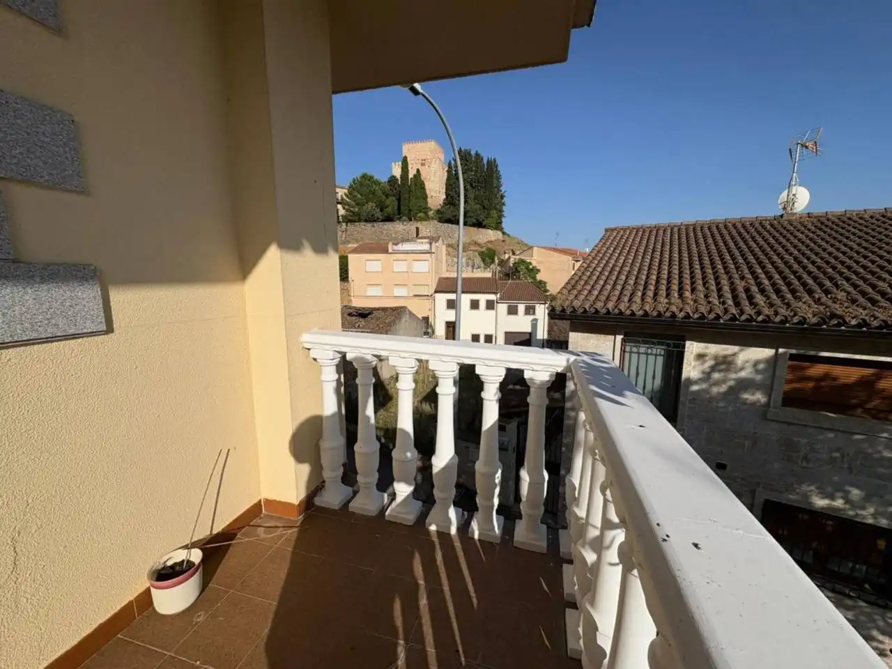 Detached house with garden for sale in Calle Santa Águeda, imagen 10