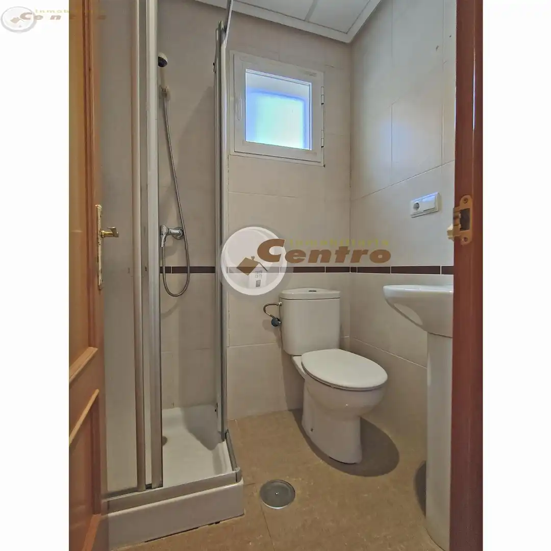 Baño de Piso en venta en Albacete con Aire acondicionado, Calefacción y Terraza