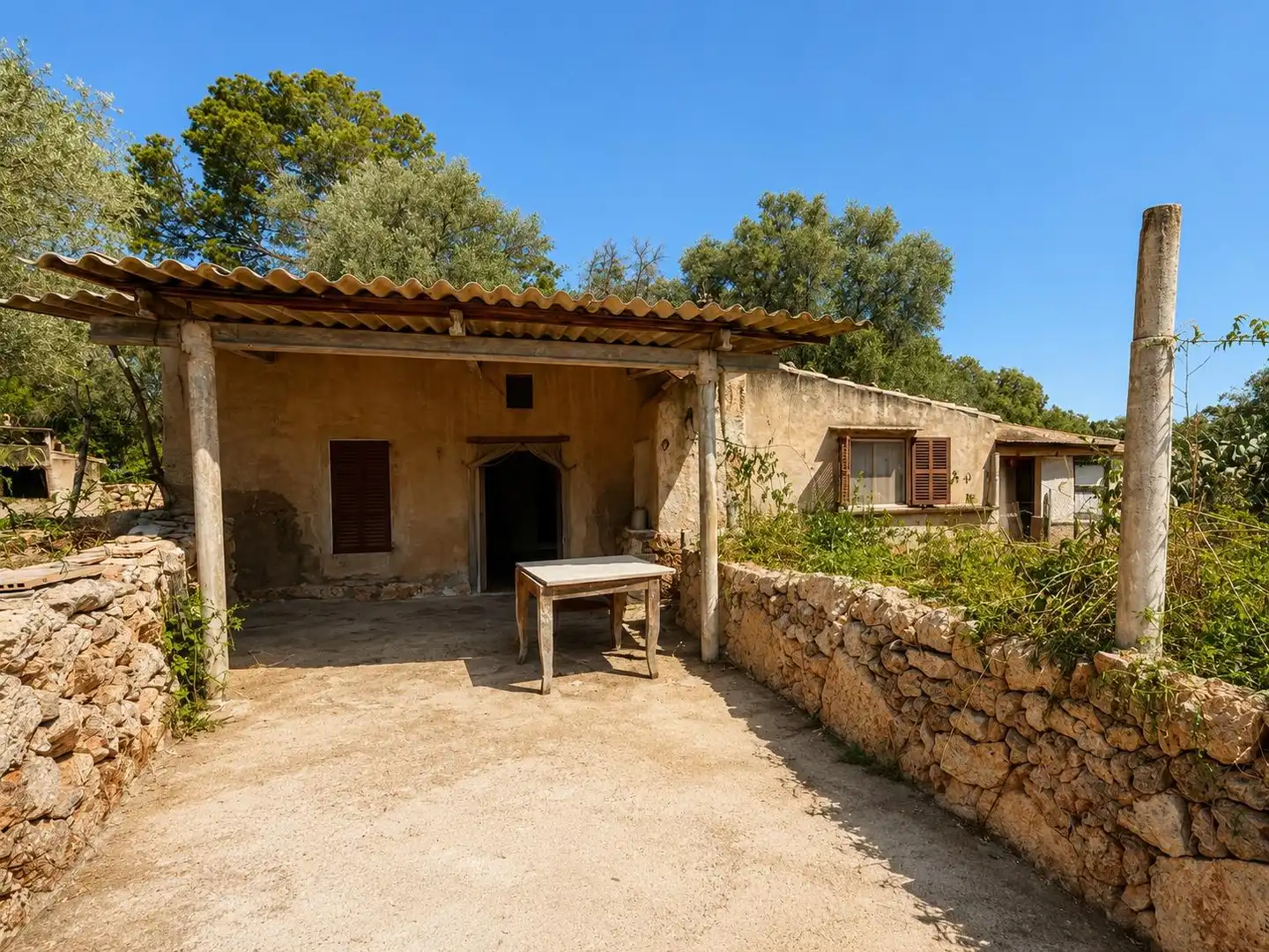 Exterior view of Country homes for sale in Costitx