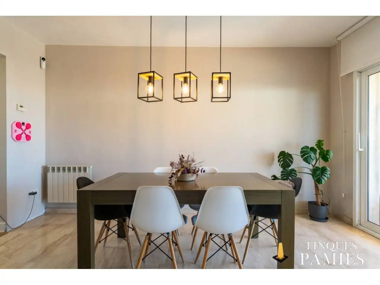 Comedor de Casa adosada en venta en Riudoms con Aire acondicionado, Calefacción y Jardín privado