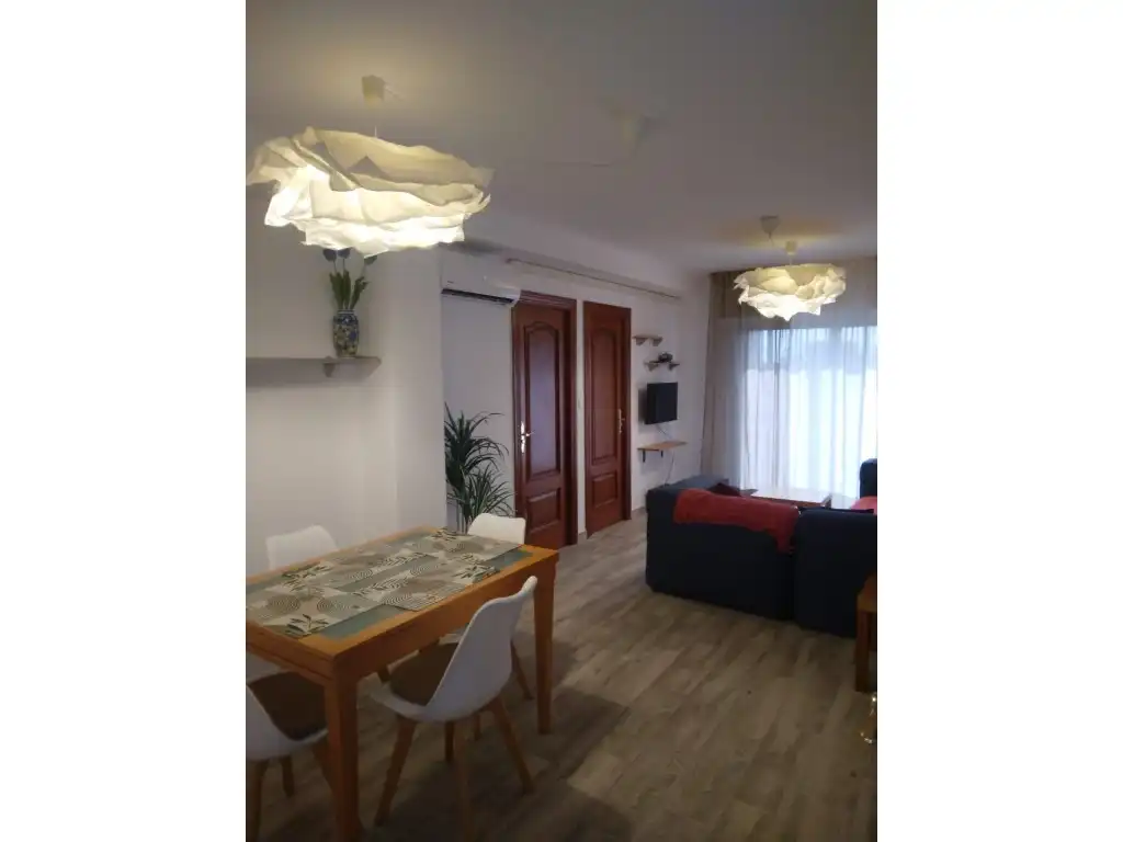 Flat with lift to rent in Calle Luz Casanova