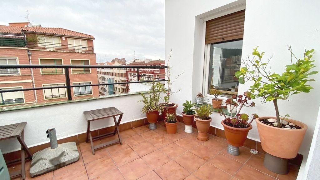 Terrace of Attic to rent in Bilbao   with Heating, Terrace and Oven
