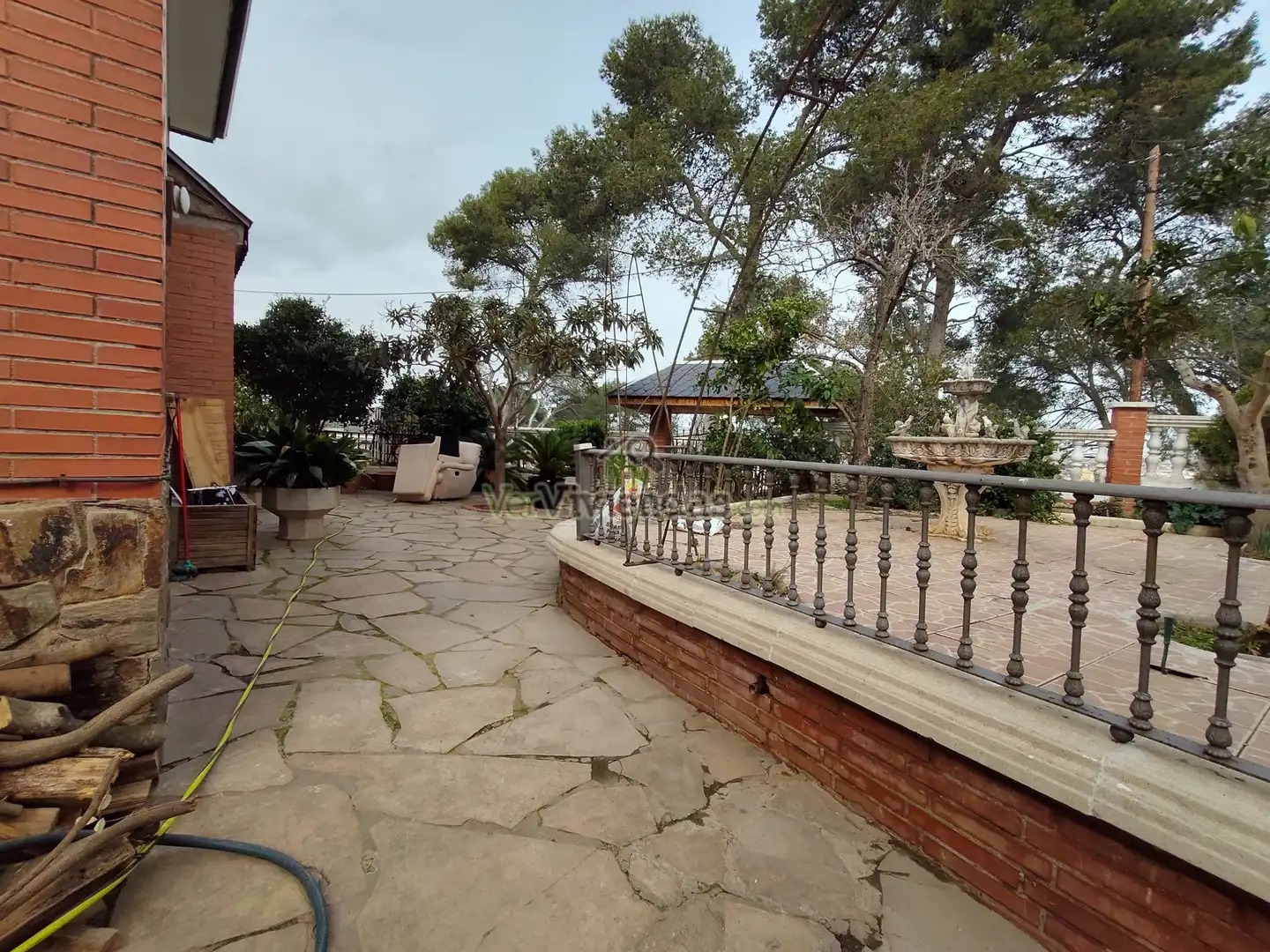 Jardí de Casa o xalet en venda en Cerdanyola del Vallès amb Calefacció, Jardí privat i Parquet
