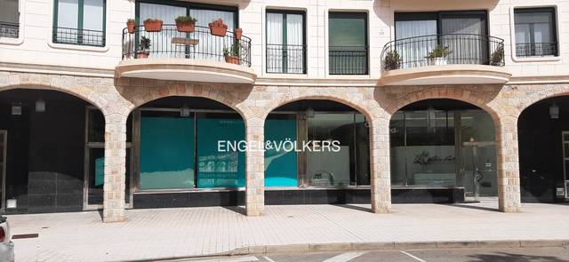 Local comercial en Alquiler en Can Casablanques