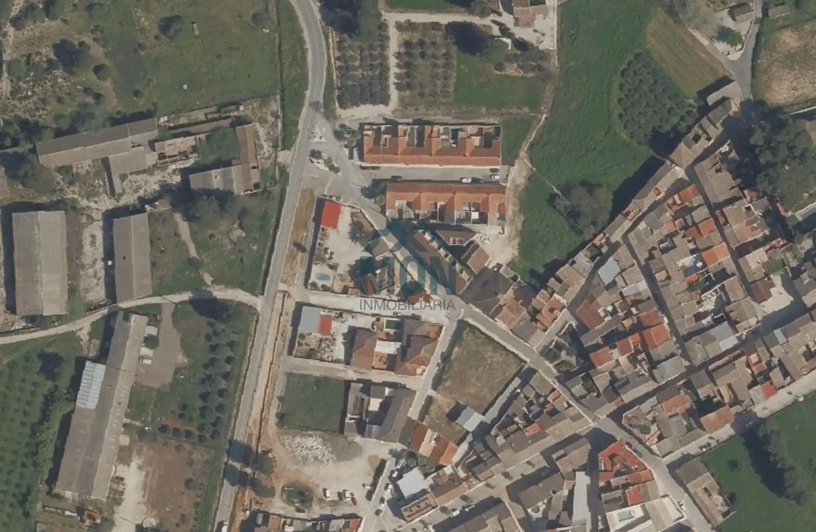 Edificio en venta en Bellús