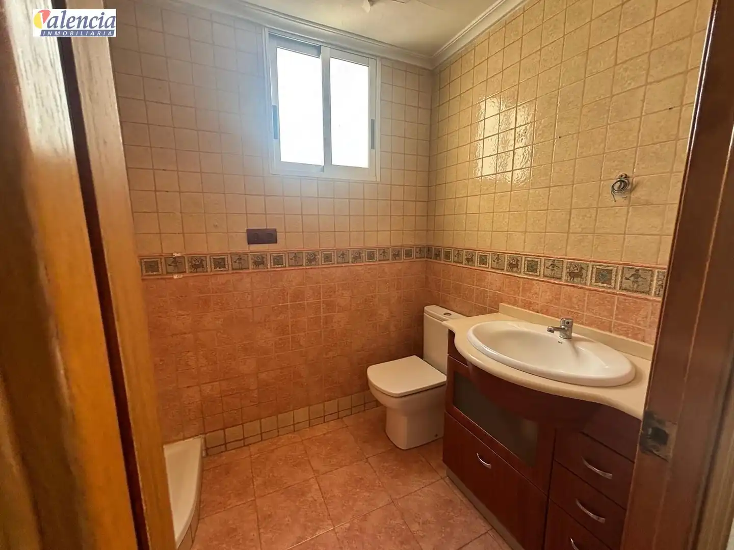 Bathroom of Flat for sale in Paterna