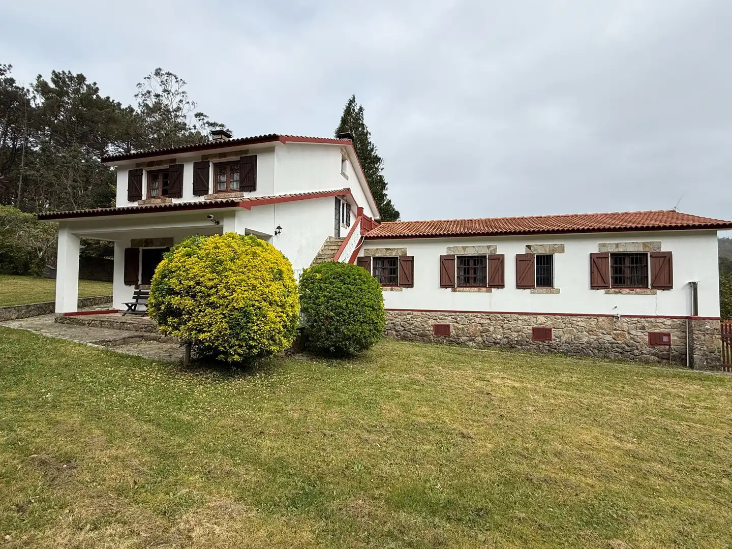 Vista exterior de Casa o chalet en venta en Muxía con Calefacción y Jardín privado