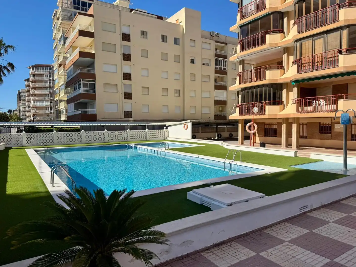 Schwimmbecken von Wohnungen zum Verkauf in Benicasim / Benicàssim mit Terrasse, Möbliert und Gemeinschaftspool