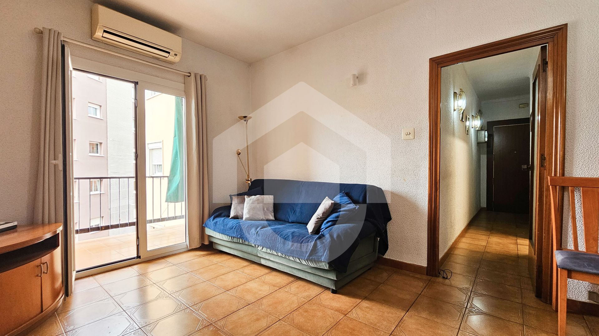 Wohnzimmer von Wohnung zum Verkauf in  Barcelona Capital mit Klimaanlage, Möbliert und Balkon