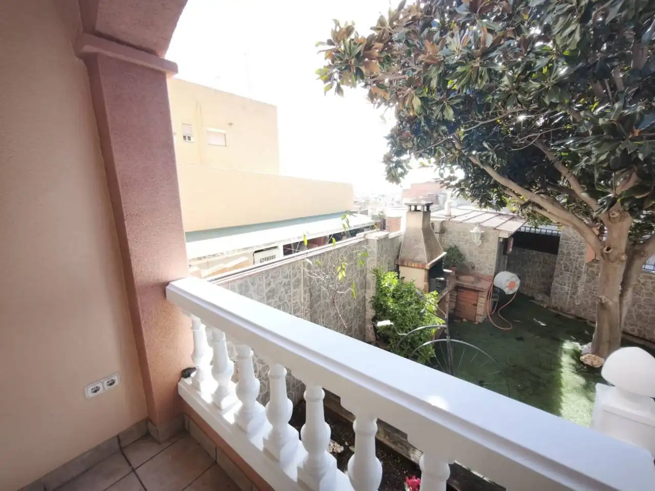 Terraza de Casa o chalet en venta en Santa Coloma de Gramenet con Aire acondicionado, Jardín privado y Parquet