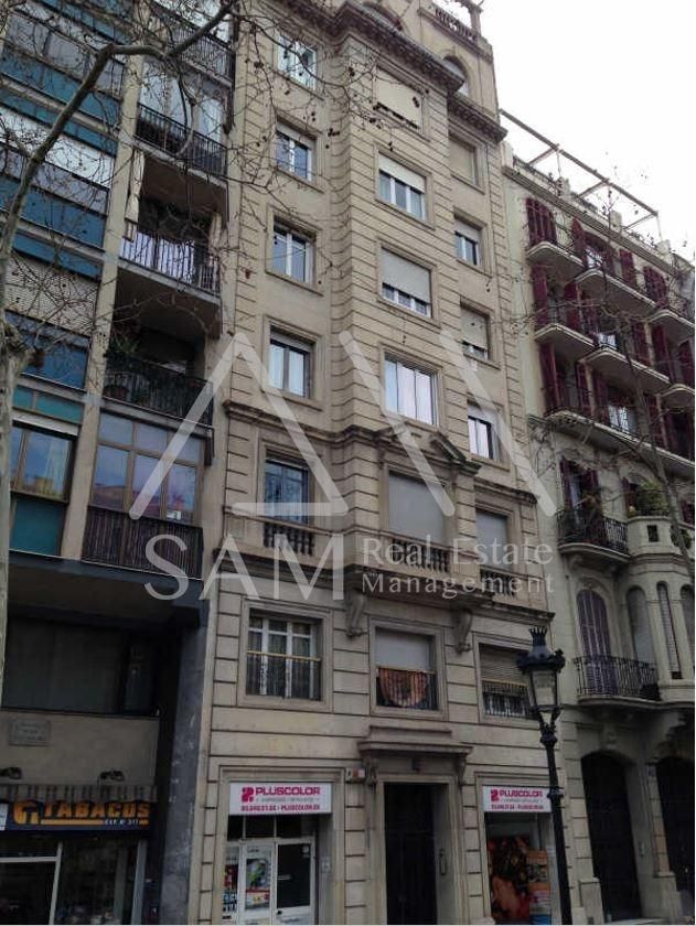 Exterior view of Planta baja for sale in  Barcelona Capital  with Balcony