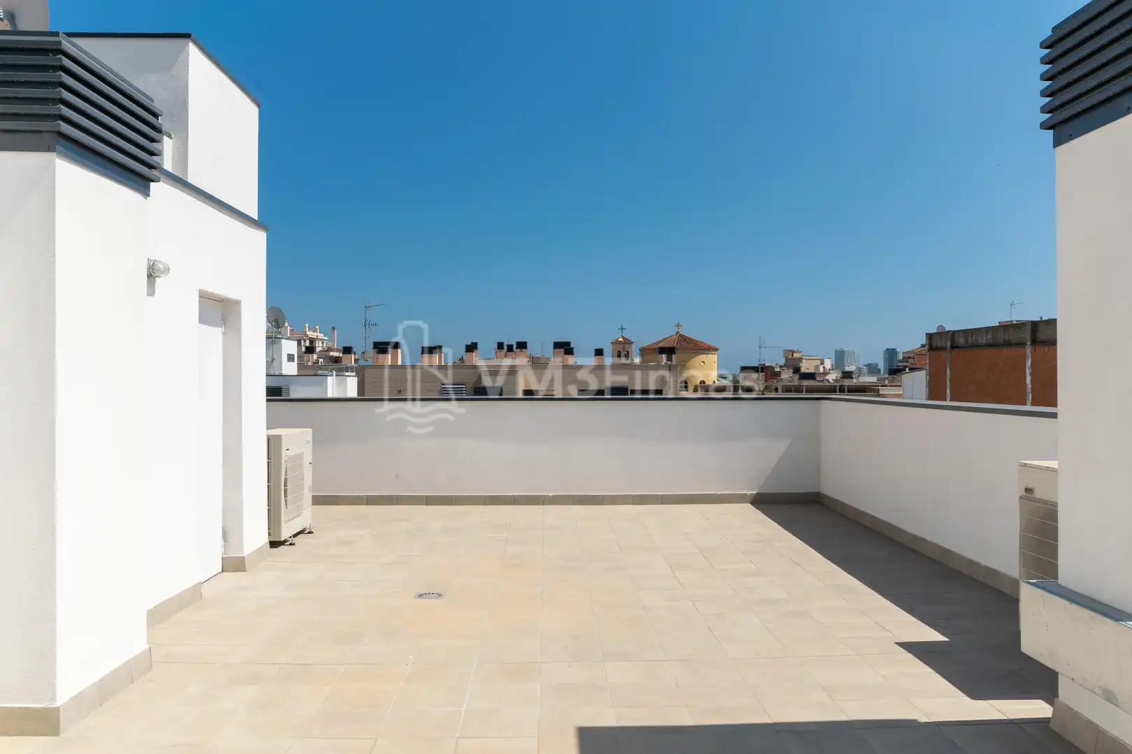 Terraza de Ático de alquiler en Santa Coloma de Gramenet con Aire acondicionado, Calefacción y Terraza