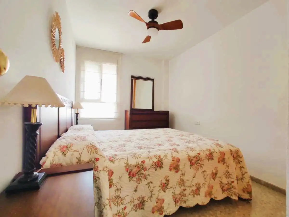 Habitación de Apartamento en venta en Canet d'En Berenguer con Terraza, Amueblado y Piscina comunitaria