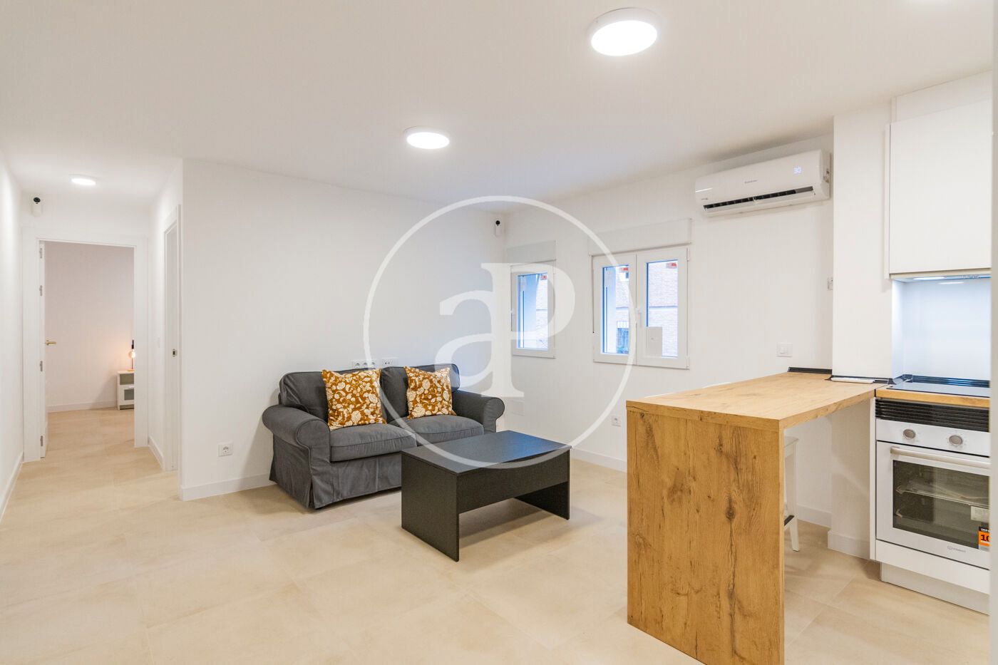 Piso en venta en C. de Valderribas, Adelfas